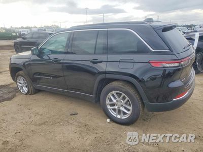 Drugie zdjęcie samochodu z przodu: 2025 JEEP GRAND CHEROKEE LAREDO VIN:1C4RJHAG5S8783058 - miniatura