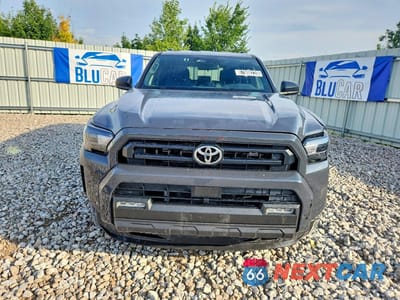 Piąte zdjęcie samochodu w środku: 2026 TOYOTA 4RUNNER SR5 VIN:JTEVA5BR6T5127396 - miniatura