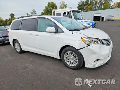 Czwarte zdjęcie samochodu z boku: 2013 TOYOTA SIENNA XLE 8-PASSENGER VIN:5TDYK3DC8DS291269 - miniatura