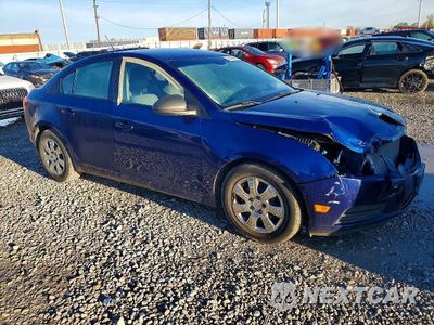 Czwarte zdjęcie samochodu z boku: 2013 CHEVROLET CRUZE LS VIN:1G1PA5SG7D7266060 - miniatura