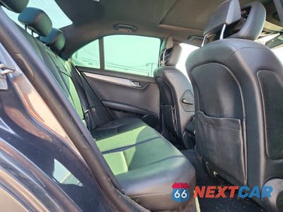 Zdjęcie 10 z 12 samochodu: 2011 MERCEDES-BENZ C 300 VIN:WDDGF5EB0BF628344 - miniatura
