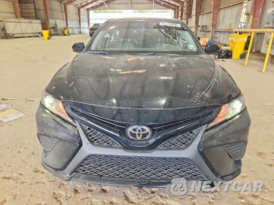 Piąte zdjęcie samochodu w środku: 2020 TOYOTA CAMRY SE VIN:4T1G11AK6LU330221 - miniatura