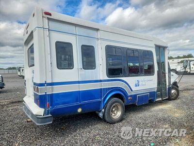 Trzecie zdjęcie samochodu z tyłu: 2003 FORD ECONOLINE E450 SUPER DUTY CUTAWAY VAN VIN:1FDXE45S03HA68625 - miniatura
