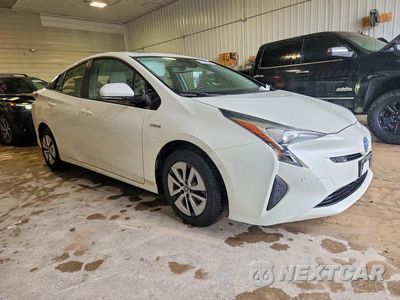 Czwarte zdjęcie samochodu z boku: 2018 TOYOTA PRIUS FOUR VIN:JTDKARFU5J3064412 - miniatura
