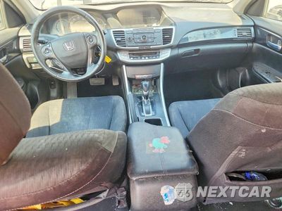 Zdjęcie 8 z 12 samochodu: 2015 HONDA ACCORD SPORT VIN:1HGCR2F51FA033465 - miniatura