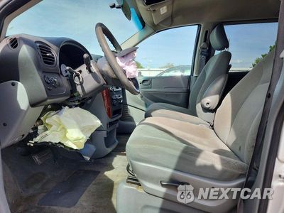Zdjęcie 7 z 13 samochodu: 2007 CHRYSLER TOWN & COUNTRY LX VIN:1A4GJ45R97B263588 - miniatura