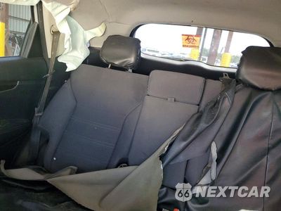 Zdjęcie 10 z 14 samochodu: 2016 KIA SORENTO LX VIN:5XYPG4A39GG017121 - miniatura