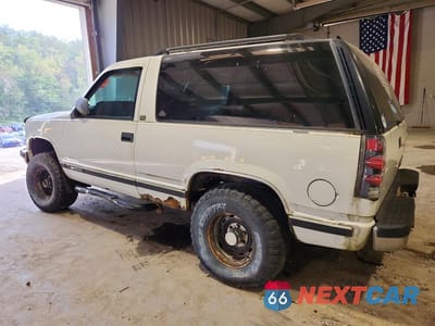 Drugie zdjęcie samochodu z przodu: 1994 CHEVROLET BLAZER K1500 VIN:1GNEK18K7RJ446169 - miniatura
