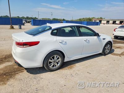 Trzecie zdjęcie samochodu z tyłu: 2017 KIA OPTIMA LX VIN:5XXGT4L36HG169369 - miniatura