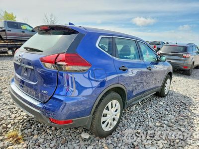 Trzecie zdjęcie samochodu z tyłu: 2018 NISSAN ROGUE S VIN:5N1AT2MV7JC718797 - miniatura