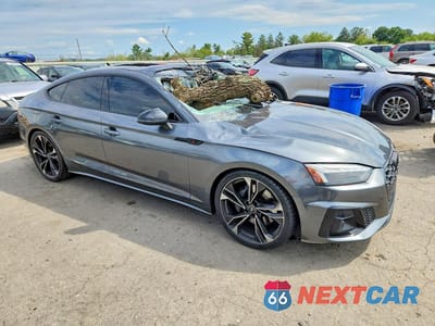 Czwarte zdjęcie samochodu z boku: 2022 AUDI S5 PREMIUM PLUS VIN:WAUC4CF56NA011458 - miniatura