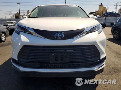 Piąte zdjęcie samochodu w środku: 2022 TOYOTA SIENNA LE VIN:5TDKSKFC5NS071067 - miniatura