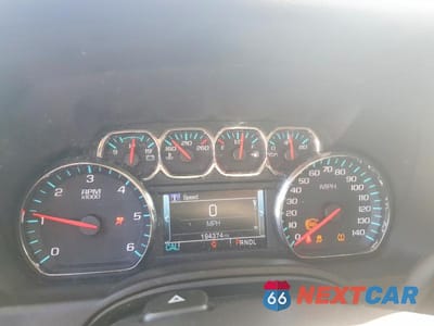 Zdjęcie 9 z 13 samochodu: 2019 CHEVROLET SUBURBAN C1500 LT VIN:1GNSCHKC6KR201509 - miniatura