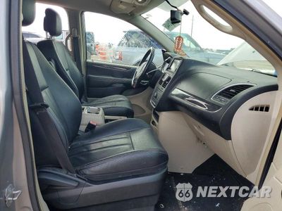 Zdjęcie 7 z 14 samochodu: 2014 CHRYSLER TOWN & COUNTRY TOURING VIN:2C4RC1BG6ER399864 - miniatura