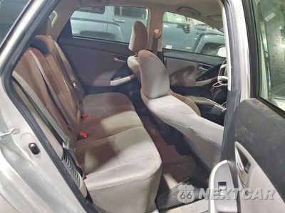 Zdjęcie 11 z 13 samochodu: 2015 TOYOTA PRIUS TWO VIN:JTDKN3DU0F1946742 - miniatura