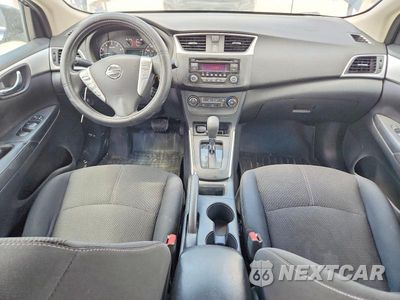 Zdjęcie 8 z 12 samochodu: 2017 NISSAN SENTRA S VIN:3N1AB7AP0HY241094 - miniatura