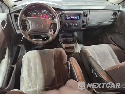 Zdjęcie 8 z 12 samochodu: 2004 DODGE DAKOTA QUAD SPORT VIN:1D7HG38K34S683351 - miniatura
