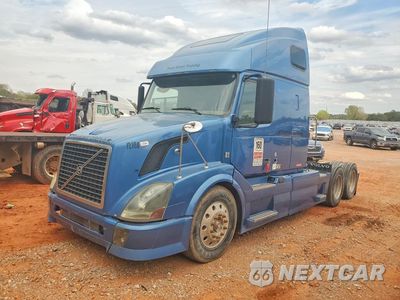 2012 VOLVO VNL SEMI TRUCK 4V4NC9EG4CN536940 - główne zdjęcie licytacji z USA - miniatura