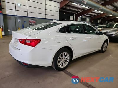 Trzecie zdjęcie samochodu z tyłu: 2023 CHEVROLET MALIBU LT VIN:1G1ZD5STXPF134210 - miniatura