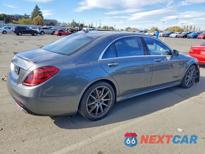 Trzecie zdjęcie samochodu z tyłu: 2018 MERCEDES-BENZ S 560 VIN:WDDUG8DB7JA412795 - miniatura