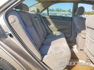 Zdjęcie 10 z 12 samochodu: 2004 TOYOTA CAMRY LE VIN:4T1BE32K14U278314 - miniatura