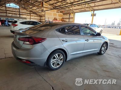 Trzecie zdjęcie samochodu z tyłu: 2020 HYUNDAI ELANTRA VALUE EDITION VIN:KMHD84LF5LU084035 - miniatura