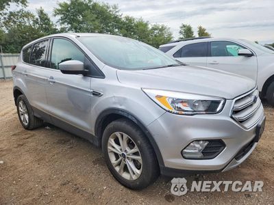 Czwarte zdjęcie samochodu z boku: 2019 FORD ESCAPE SE VIN:1FMCU9GD6KUA98327 - miniatura