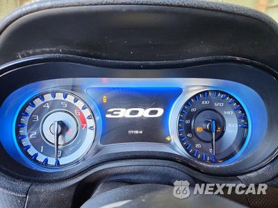 Zdjęcie 9 z 12 samochodu: 2015 CHRYSLER 300 S VIN:2C3CCABTXFH926951 - miniatura