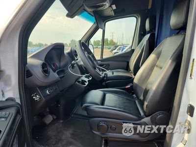 Zdjęcie 7 z 13 samochodu: 2023 MERCEDES-BENZ SPRINTER 2500 VIN:W1Y4KCHY4PT139088 - miniatura