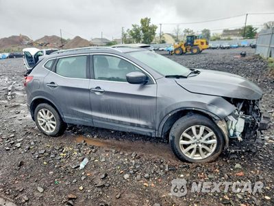 Czwarte zdjęcie samochodu z boku: 2020 NISSAN ROGUE SPORT SV VIN:JN1BJ1CW8LW641266 - miniatura