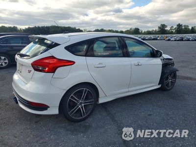 Trzecie zdjęcie samochodu z tyłu: 2016 FORD FOCUS ST VIN:1FADP3L9XGL257691 - miniatura