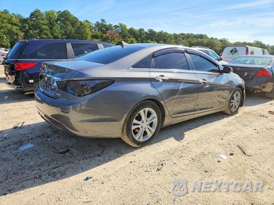 Trzecie zdjęcie samochodu z tyłu: 2011 HYUNDAI SONATA LIMITED VIN:5NPEC4AC7BH081226 - miniatura