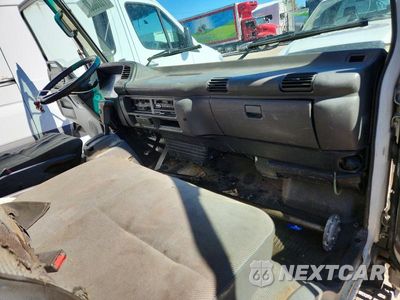Zdjęcie 8 z 13 samochodu: 2000 ISUZU NPR NPR-ST VIN:JALC4B145Y7018073 - miniatura