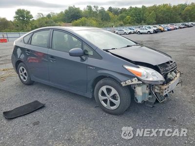 Czwarte zdjęcie samochodu z boku: 2015 TOYOTA PRIUS TWO VIN:JTDKN3DU4F0434486 - miniatura