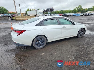 Trzecie zdjęcie samochodu z tyłu: 2022 HYUNDAI ELANTRA SEL VIN:5NPLM4AG2NH071960 - miniatura