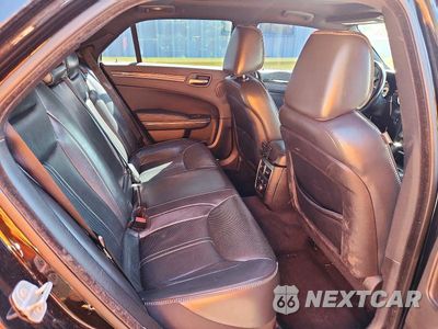 Zdjęcie 10 z 12 samochodu: 2014 CHRYSLER 300C VARVATOS VIN:2C3CCAJT9EH240447 - miniatura