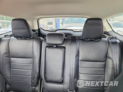 Zdjęcie 10 z 13 samochodu: 2019 FORD ESCAPE SE VIN:1FMCU0GDXKUA55749 - miniatura