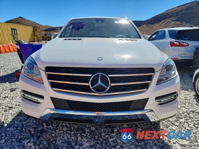Piąte zdjęcie samochodu w środku: 2015 MERCEDES-BENZ ML 350 VIN:4JGDA5JB2FA557129 - miniatura