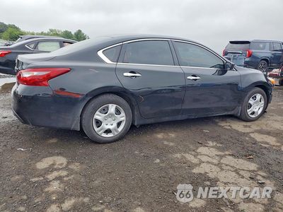 Trzecie zdjęcie samochodu z tyłu: 2018 NISSAN ALTIMA 2.5 S VIN:1N4AL3AP0JC262003 - miniatura
