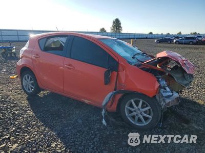 Czwarte zdjęcie samochodu z boku: 2012 TOYOTA PRIUS C FOUR VIN:JTDKDTB33C1010431 - miniatura
