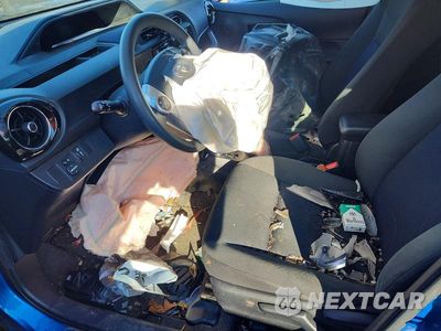 Zdjęcie 7 z 12 samochodu: 2015 TOYOTA PRIUS C TWO VIN:JTDKDTB35F1575560 - miniatura