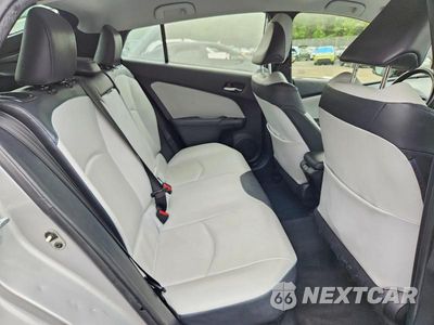 Zdjęcie 10 z 12 samochodu: 2020 TOYOTA PRIUS XLE AWD-E VIN:JTDL9RFU4L3019610 - miniatura