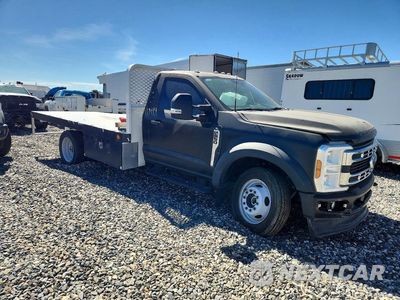 Czwarte zdjęcie samochodu z boku: 2025 FORD F550 SUPER DUTY VIN:1FDFF5HT5SDA19008 - miniatura