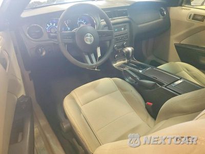 Zdjęcie 8 z 12 samochodu: 2010 FORD MUSTANG VIN:1ZVBP8EN2A5123095 - miniatura