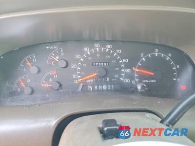Zdjęcie 9 z 13 samochodu: 2000 FORD EXCURSION XLT VIN:1FMNU40L1YEA82875 - miniatura