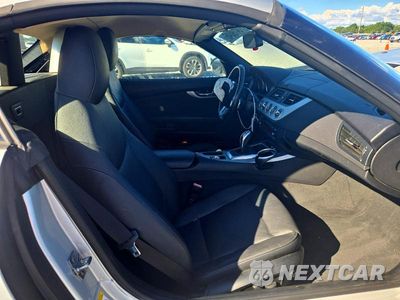 Zdjęcie 10 z 12 samochodu: 2009 BMW Z4 SDRIVE35I VIN:WBALM73559E164858 - miniatura