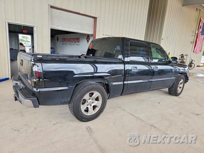 Trzecie zdjęcie samochodu z tyłu: 2005 GMC NEW SIERRA C1500 VIN:2GTEC13T151156181 - miniatura