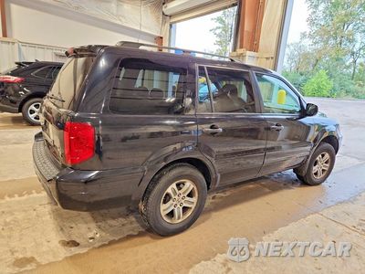 Trzecie zdjęcie samochodu z tyłu: 2005 HONDA PILOT EXL VIN:5FNYF185X5B052574 - miniatura