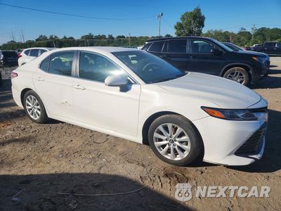Czwarte zdjęcie samochodu z boku: 2018 TOYOTA CAMRY LE VIN:JTNB11HKXJ3017773 - miniatura