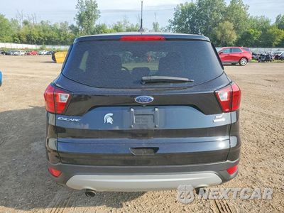 Zdjęcie 6 z 13 samochodu: 2019 FORD ESCAPE SE VIN:1FMCU9GD4KUC00482 - miniatura
